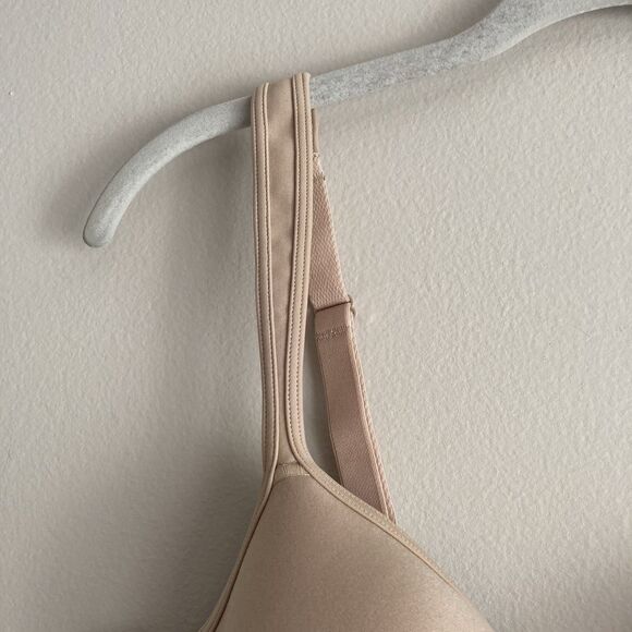 Bali Women’s One Smooth U Ultra Light Minimizer Bra Nude 36C Style 3490 - Picture 2 of 12